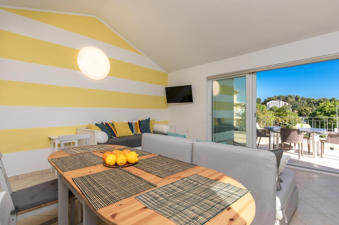 Apartment Portapisana Just 50M From The Beach Krk Town Bagian luar foto
