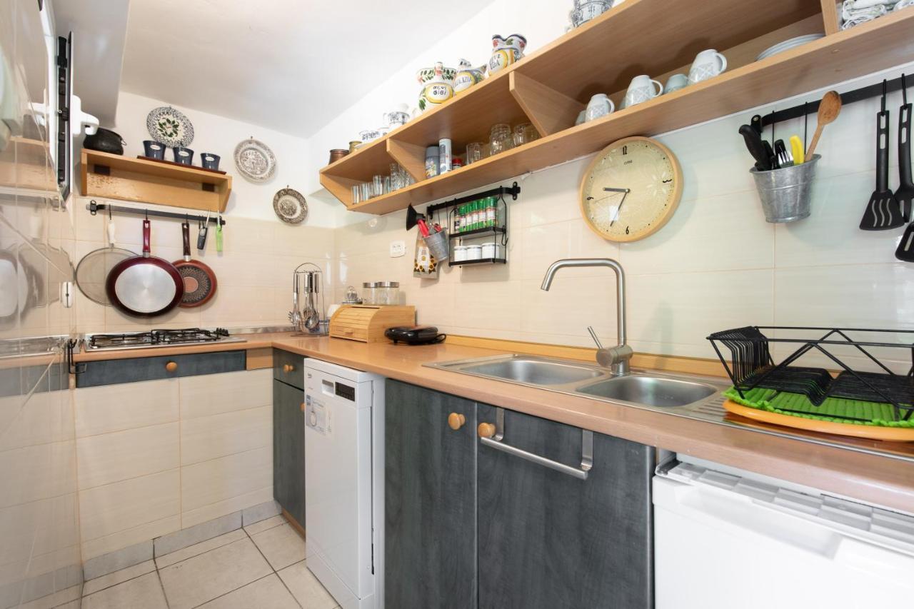 Apartment Portapisana Just 50M From The Beach Krk Town Bagian luar foto
