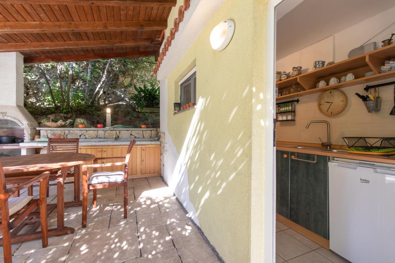 Apartment Portapisana Just 50M From The Beach Krk Town Bagian luar foto